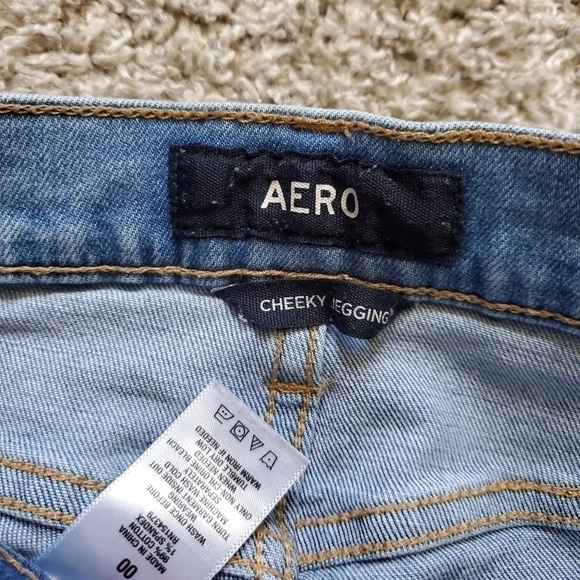 𝅺aero Cheeky Jegging Distressed Jeans - Picture 4 of 7